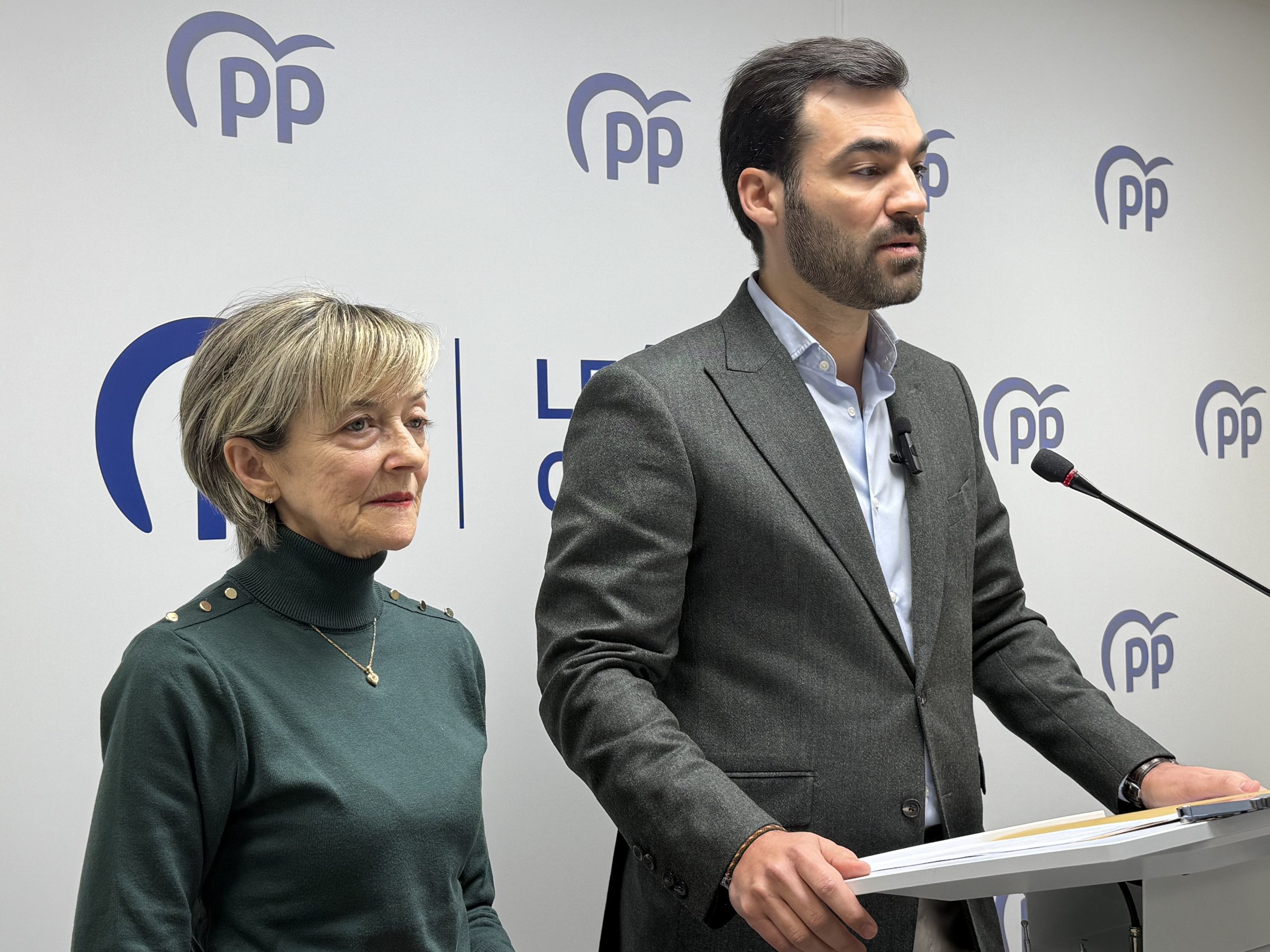 Fernández: “Los datos de ocupación reflejan que aparcar en el centro de León en horario laboral, de lunes a viernes, es prácticamente imposible”