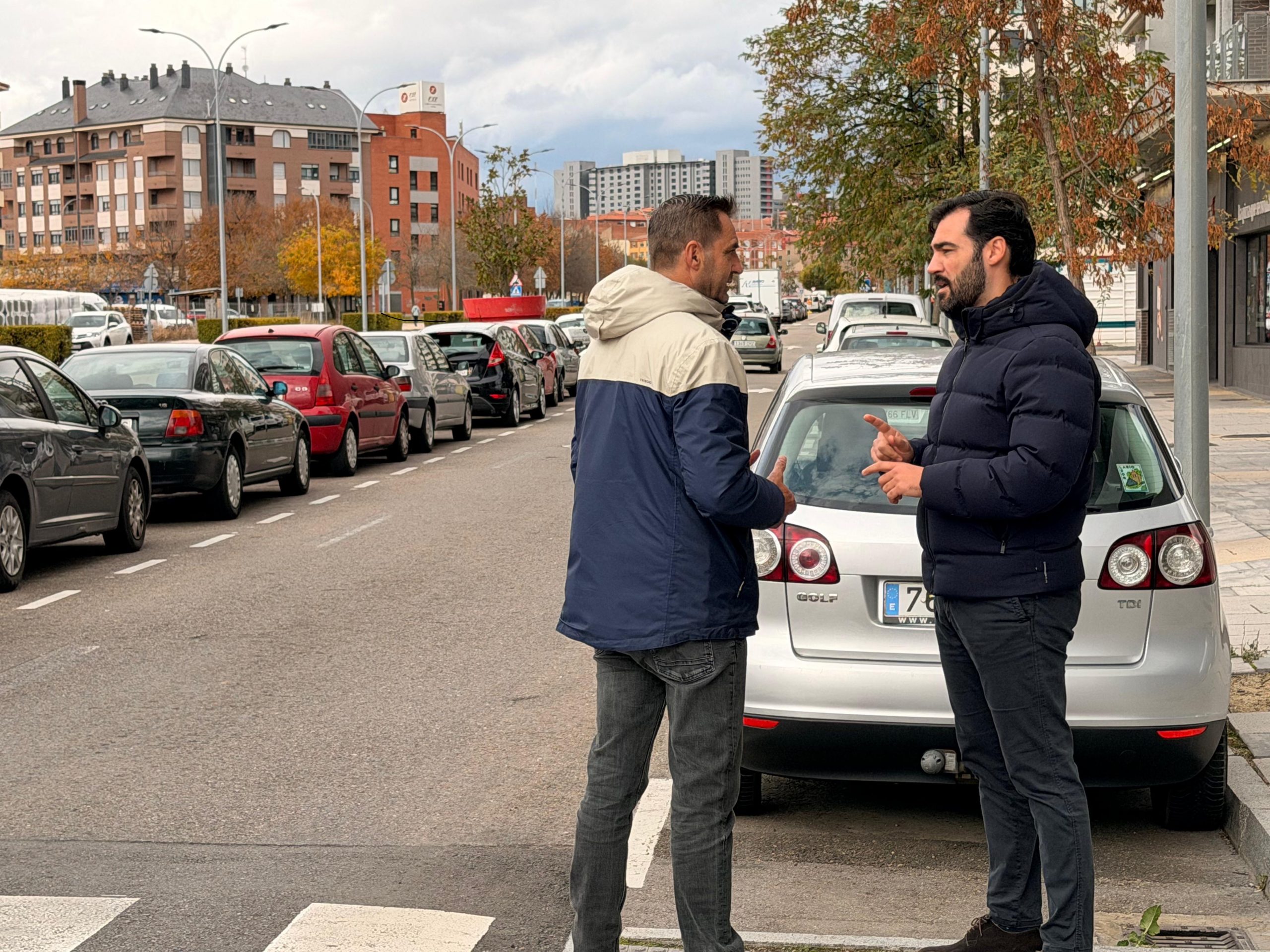 El PP municipal ha ganado para el sector de la avenida de la Universidad 55 nuevas plazas de aparcamiento en línea a coste 0 para los leoneses