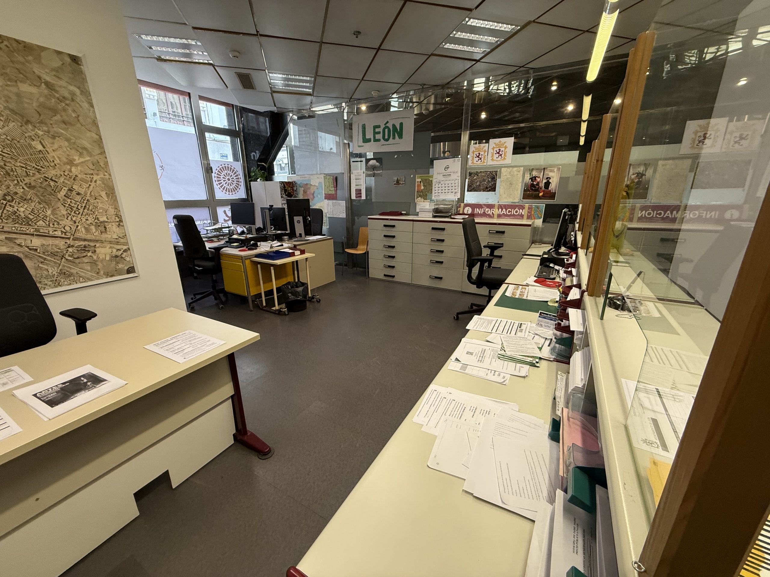 El Servicio de Información que no informa