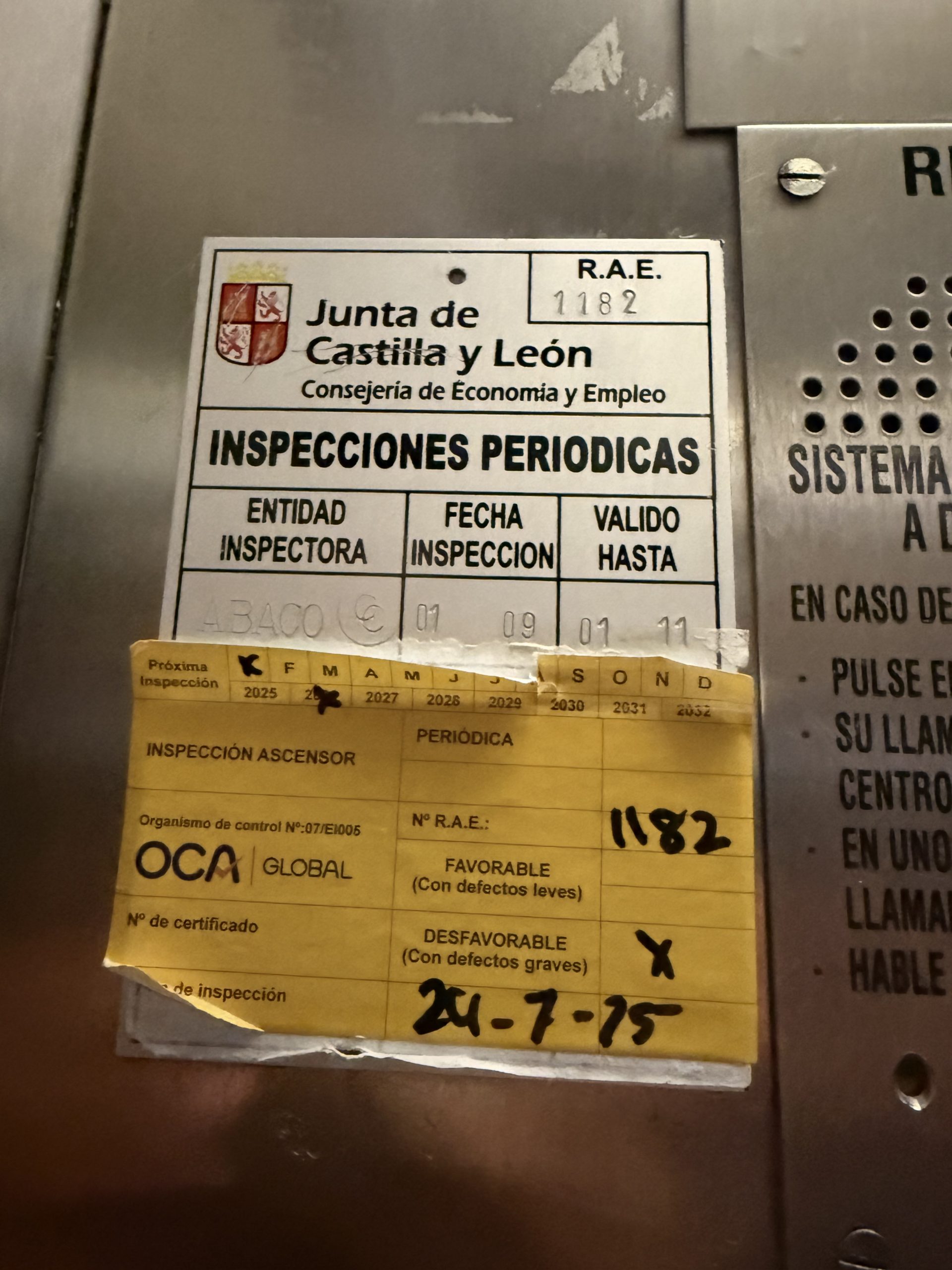 Los ascensores interiores del edificio municipal de Ordoño II tienen las revisiones desfavorables por deficiencias graves desde el mes de julio